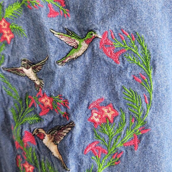 Blue Generation large button front embroidered humming birds flower pocket - Picture 10 of 15